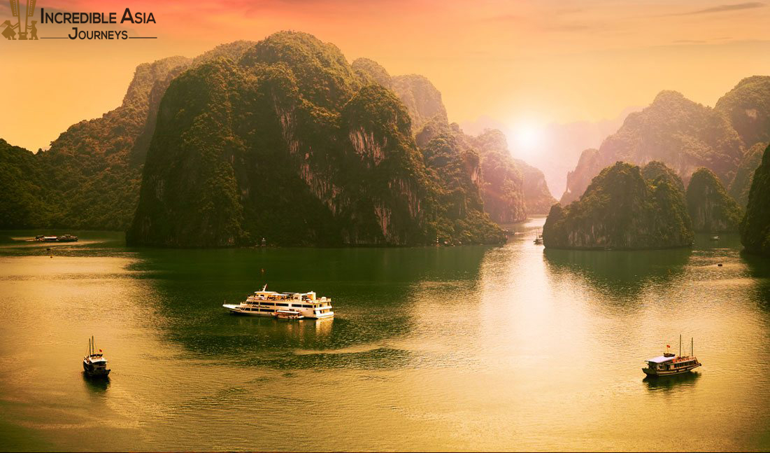 Sunrise in Halong Bay